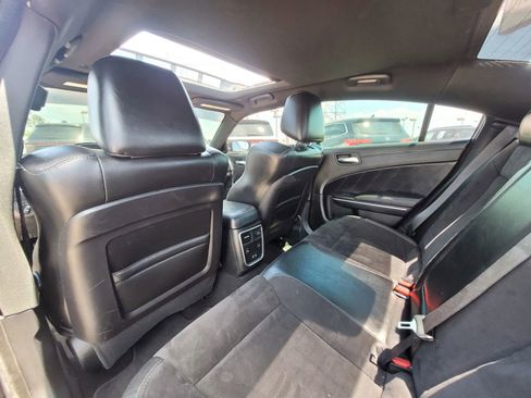 Used 2019 Dodge Charger Scat Pack w/ Plus Group RWD image 9
