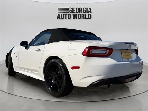 Used 2017 FIAT 124 Spider Lusso image 6
