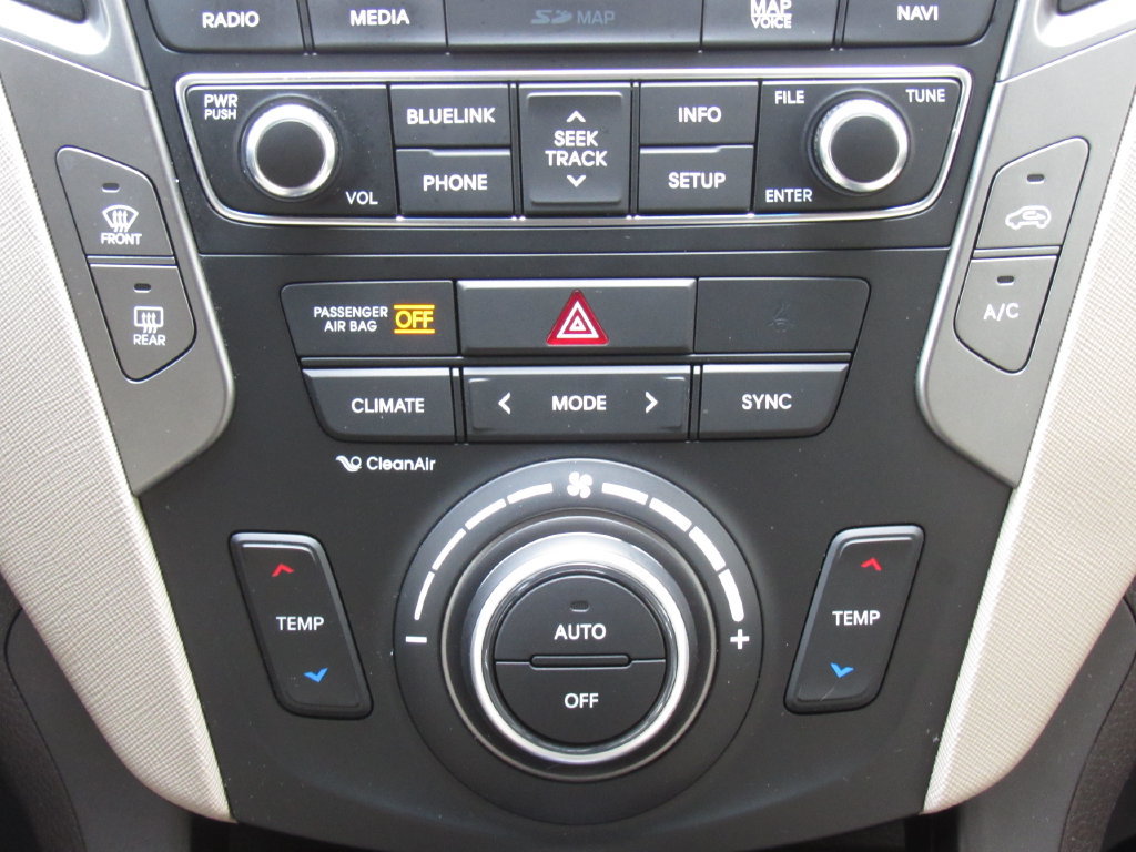 Used 2018 Hyundai Santa Fe Sport w/ 2.4L Tech Package 04 FWD image 32
