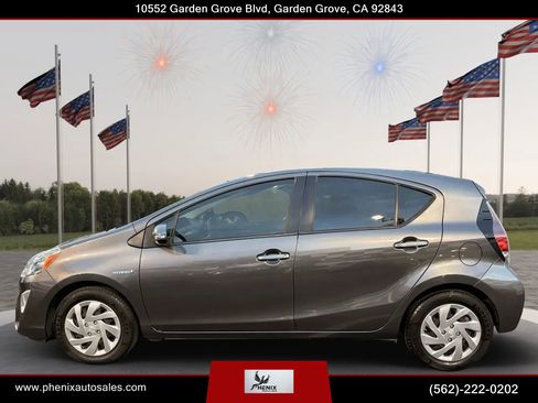 Used 2015 Toyota Prius C One image 5