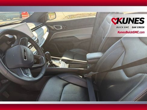 Used 2025 Jeep Compass Limited AWD/4WD image 6