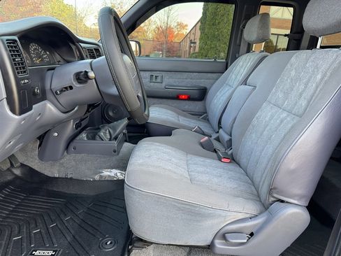 Used 2000 Toyota Tacoma 2WD Xtracab image 82