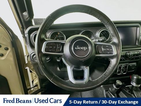 Used 2022 Jeep Wrangler Unlimited Sahara AWD/4WD image 16