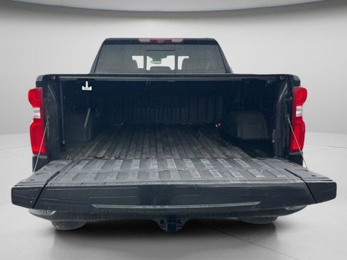 Used 2022 Chevrolet Silverado 1500 ZR2 w/ Technology Package image 9