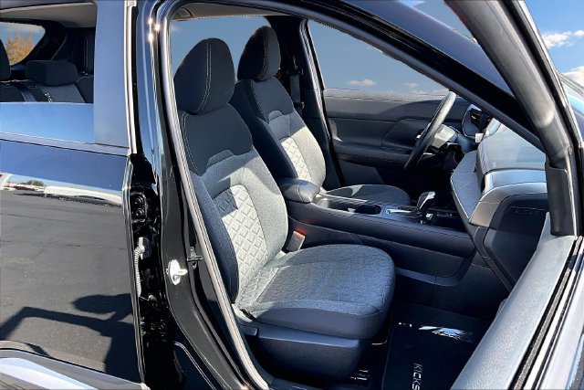 Used 2026 Nissan Kicks SV FWD image 27