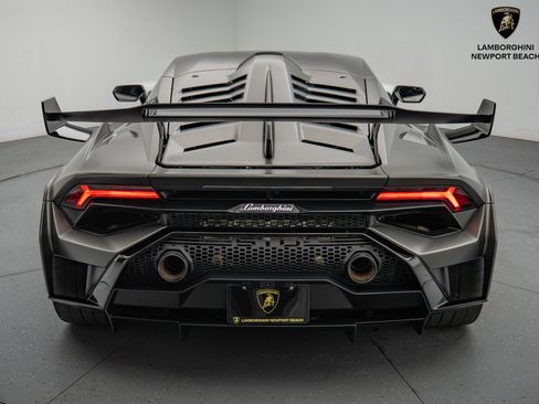 Used 2023 Lamborghini Huracan STO image 5