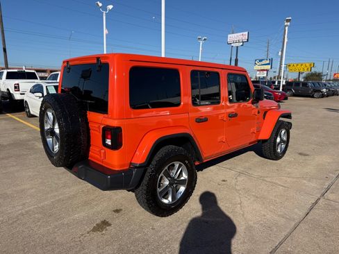 Used 2020 Jeep Wrangler Unlimited Sahara w/ Uconnect 4C Nav & Sound Group image 7
