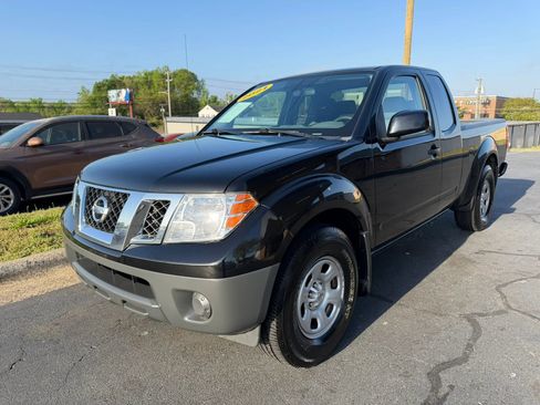 Used 2021 Nissan Frontier S w/ S Utility Package image 3