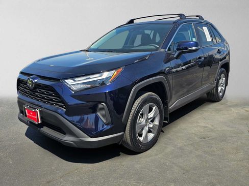 Used 2025 Toyota RAV4 XLE w/ Convenience Package AWD/4WD image 7