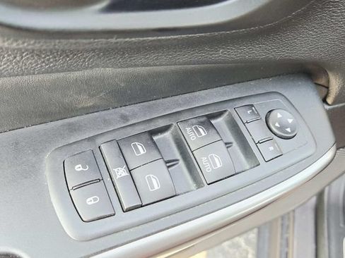 Used 2021 Jeep Cherokee Limited AWD/4WD image 33