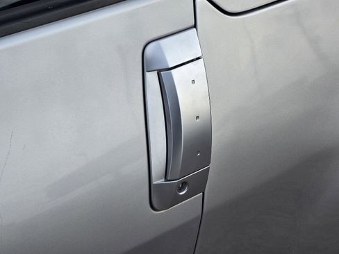 Used 2005 Nissan 350Z Touring image 39