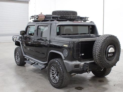 Used 2005 HUMMER H2 SUT w/ Preferred Equipment Group AWD/4WD image 13