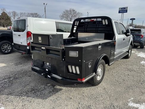 Used 2022 Ford F250 XL w/ Power Equipment Group image 3