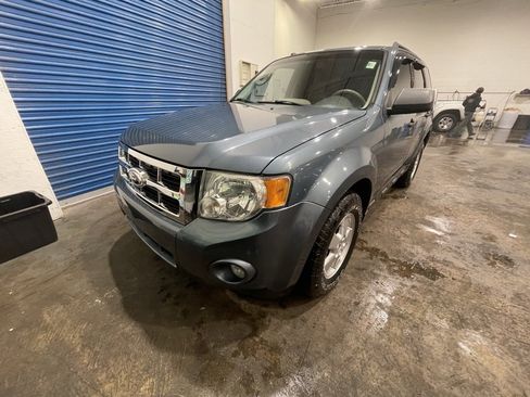 Used 2012 Ford Escape XLT image 1