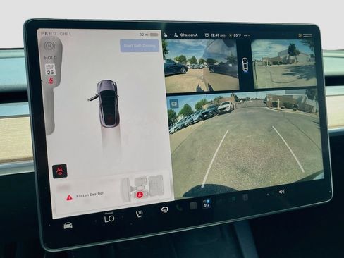Used 2024 Tesla Model Y Long Range AWD/4WD image 13