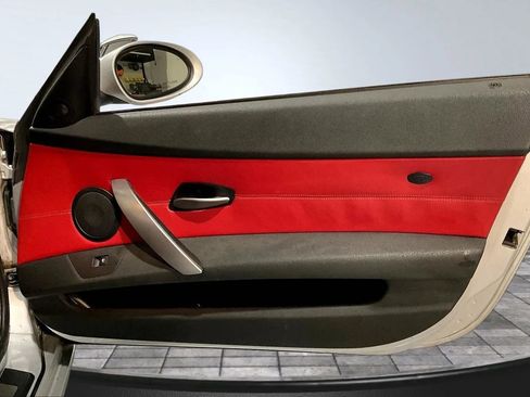 Used 2007 BMW Z4 3.0i image 23