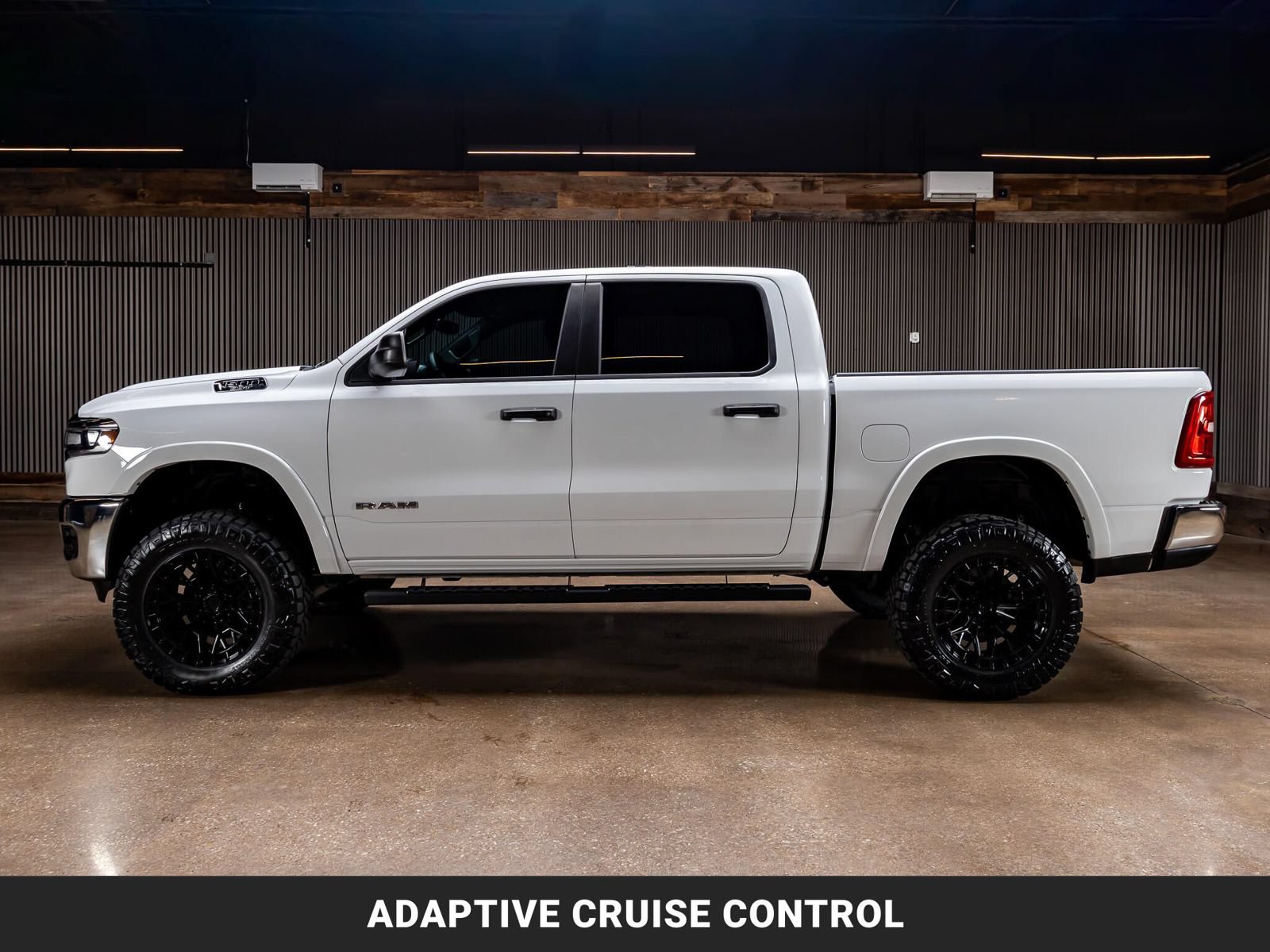 Used 2025 RAM 1500 Big Horn AWD/4WD image 6