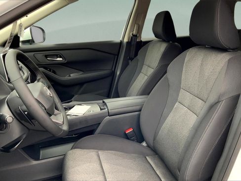 New 2026 Nissan Rogue SV image 10