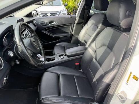 Used 2017 Mercedes-Benz GLA 250 image 10
