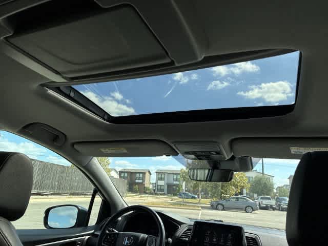 Used 2018 Honda Odyssey Touring image 23