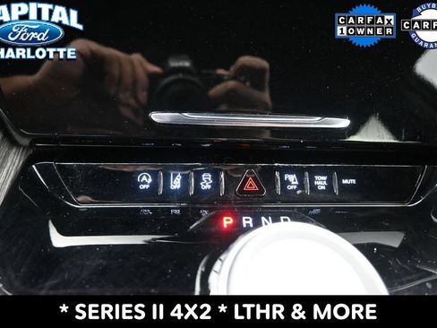 Used 2024 Jeep Wagoneer Series II w/ Flexible Seating Group RWD image 16