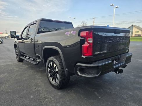 Used 2020 Chevrolet Silverado 2500 Custom w/ Custom Value Package AWD/4WD image 6