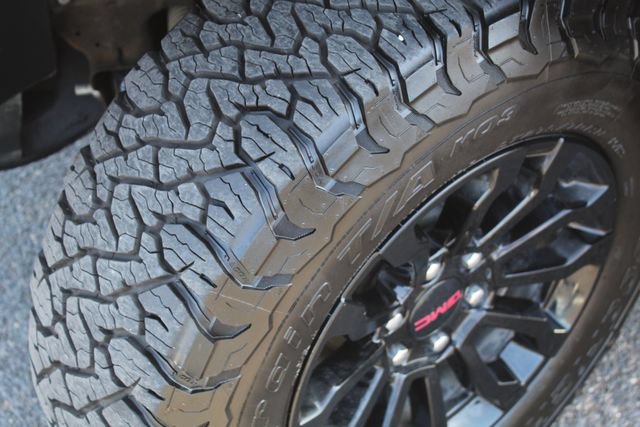 Used 2023 GMC Sierra 1500 AT4X AWD/4WD image 12