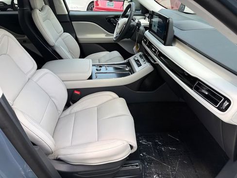 New 2026 Lincoln Aviator Reserve AWD/4WD image 13