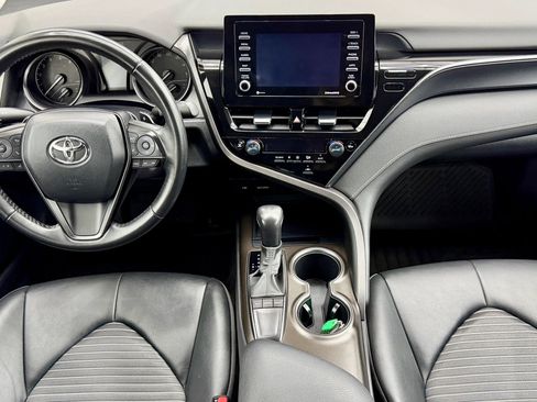 Used 2023 Toyota Camry SE image 16