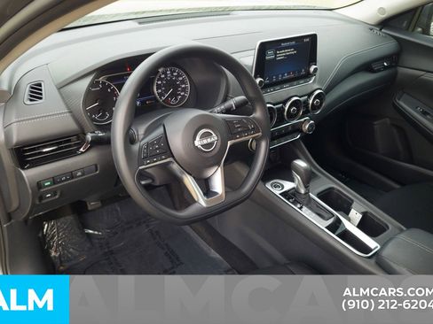 Used 2025 Nissan Sentra SV w/ Trunk Package image 5