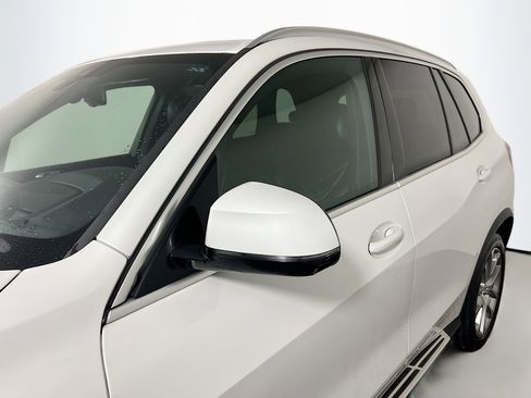 Used 2023 BMW X5 xDrive40i w/ Premium Package image 12