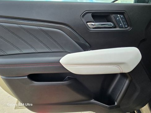 Used 2024 GMC Canyon AT4X image 16