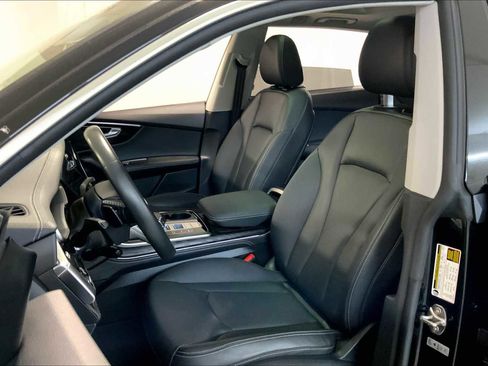 Used 2023 Audi Q8 Prestige image 9