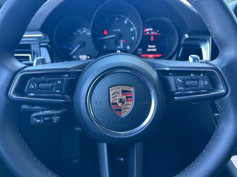 Certified 2026 Porsche Macan AWD/4WD image 23