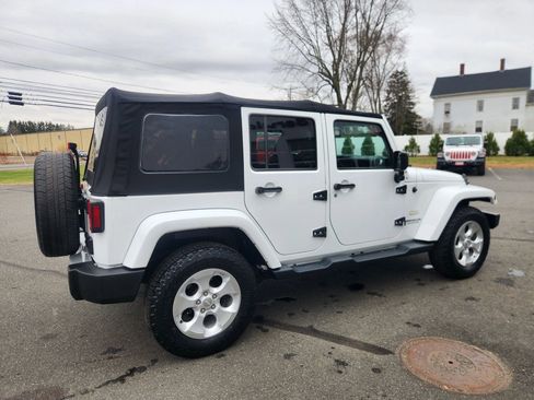 Used 2013 Jeep Wrangler Unlimited Sahara w/ Connectivity Group image 15