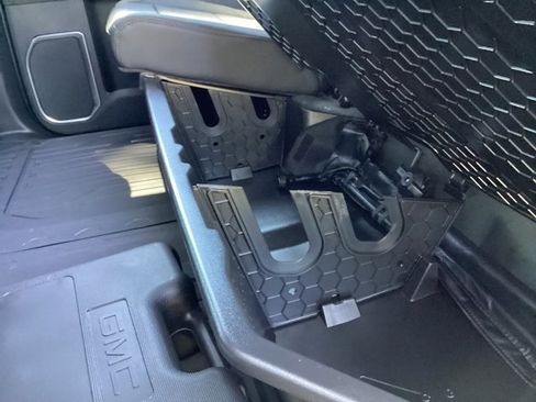 New 2025 GMC Sierra 3500 SLT w/ SLT Premium Package image 17