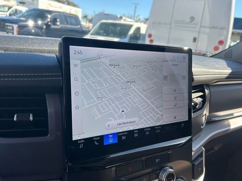 Used 2022 Ford Expedition XLT image 12