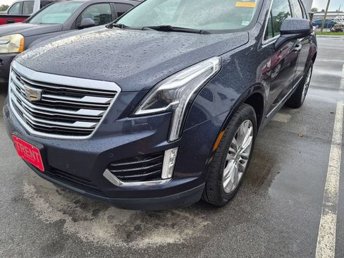 Used 2019 Cadillac XT5 Premium Luxury FWD image 2
