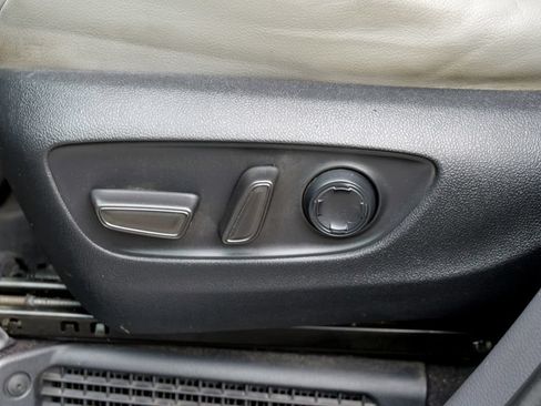 Used 2023 Toyota Sienna XLE FWD image 24