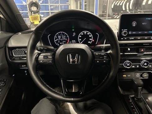 Used 2024 Honda Civic Sport image 9