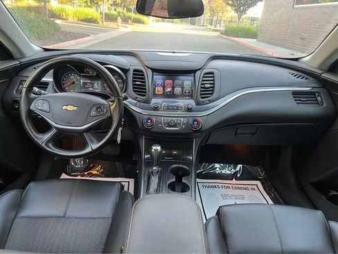 Used 2017 Chevrolet Impala LT image 4
