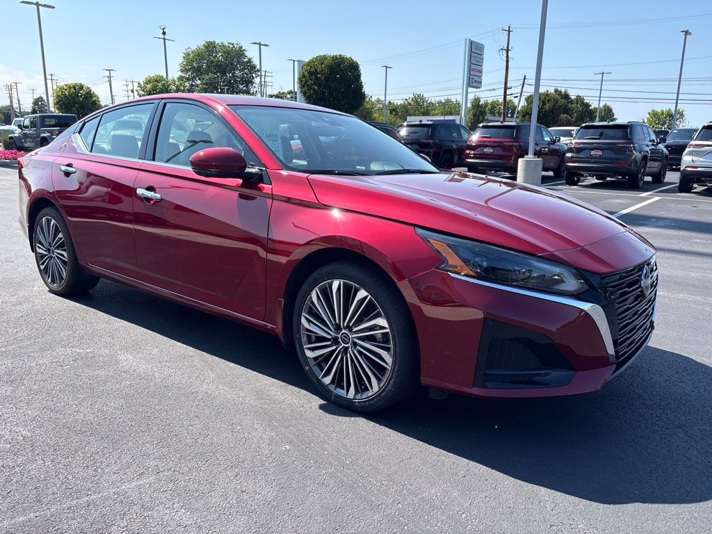 Used 2023 Nissan Altima 2.5 SL AWD/4WD image 7