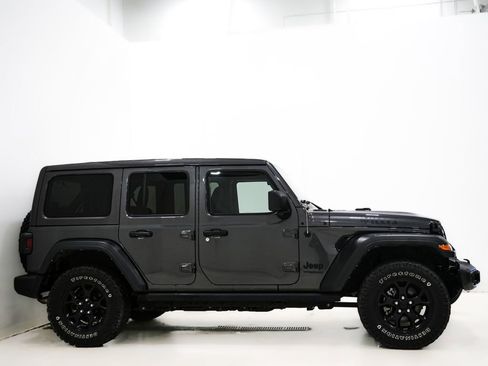 Used 2022 Jeep Wrangler Unlimited Sport AWD/4WD image 5