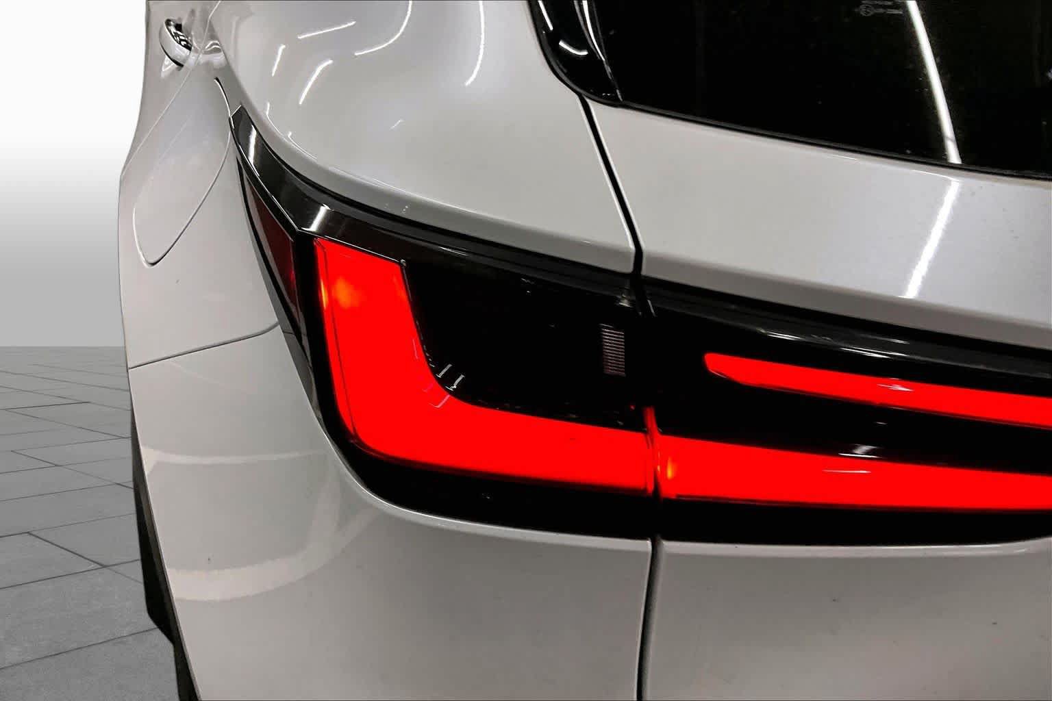 Used 2024 Lexus NX 250 FWD image 28