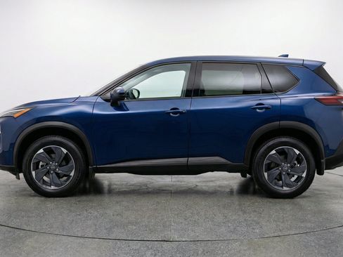 Used 2025 Nissan Rogue SV AWD/4WD image 5