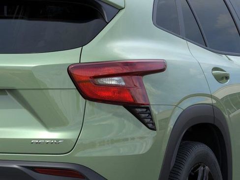 New 2026 Chevrolet Trax ACTIV w/ Sunroof Package FWD image 12