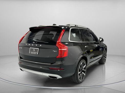 Used 2018 Volvo XC90 T6 Momentum w/ Convenience Package image 5
