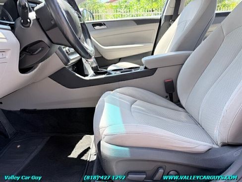 Used 2018 Hyundai Sonata SEL FWD image 13