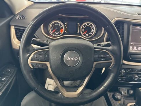 Used 2014 Jeep Cherokee Altitude w/ Cold Weather Group image 33