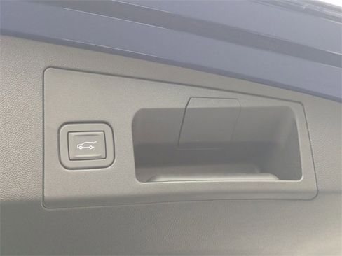 New 2025 Cadillac XT5 Sportv w/ Technology Package image 33